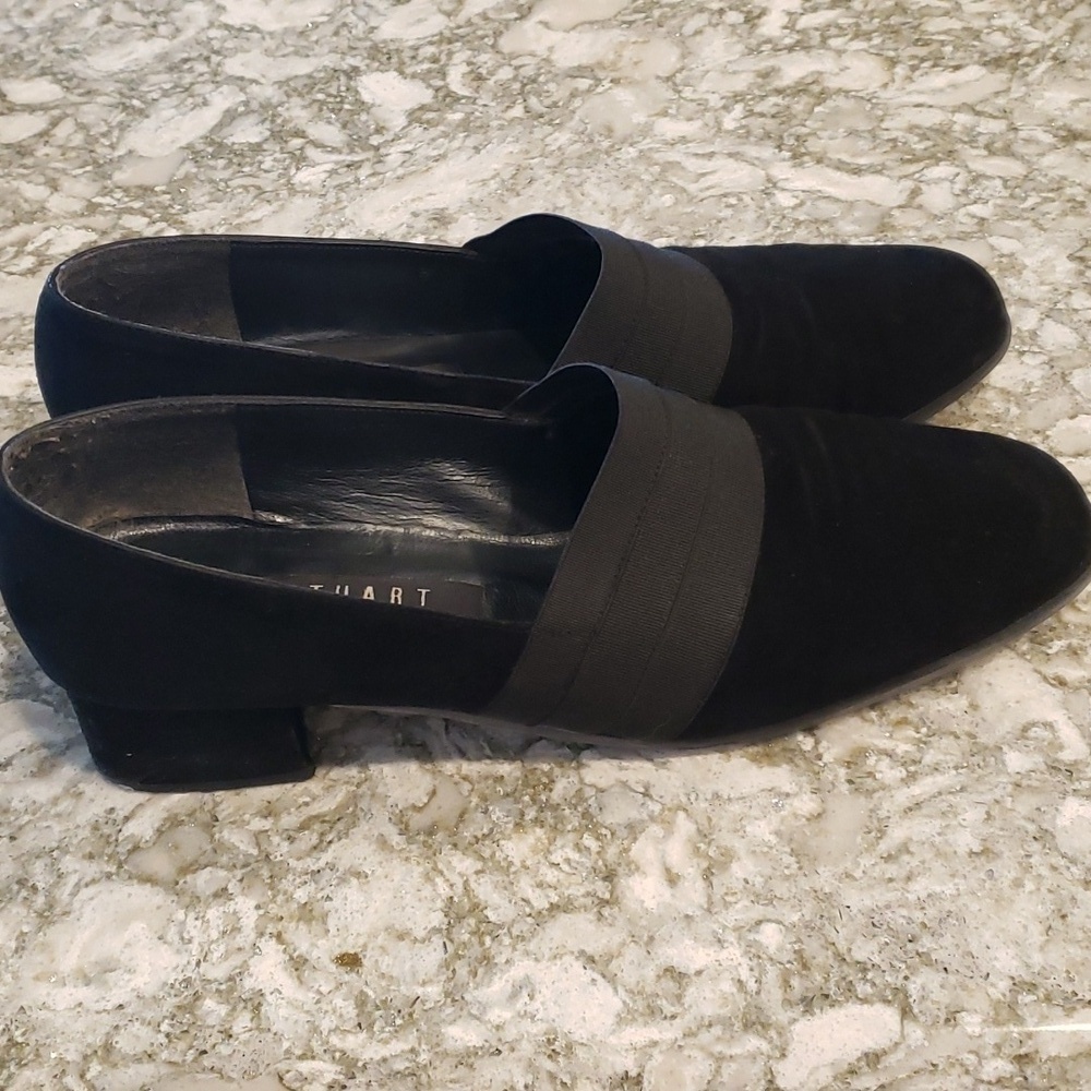Stuart Weitzman Gorham Black suede small heel pump - Picture 2 of 12